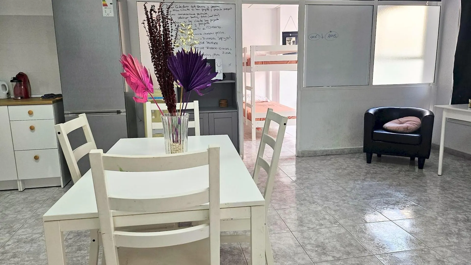 Albergue Corralejo Coliving By Amazzzing Travel Hostal